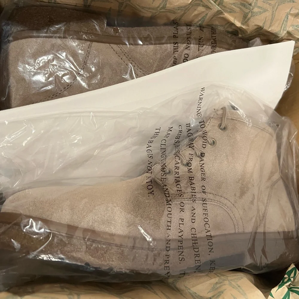 Eastland Goldsmith Plain Toe Boots - Picture 6 of 6